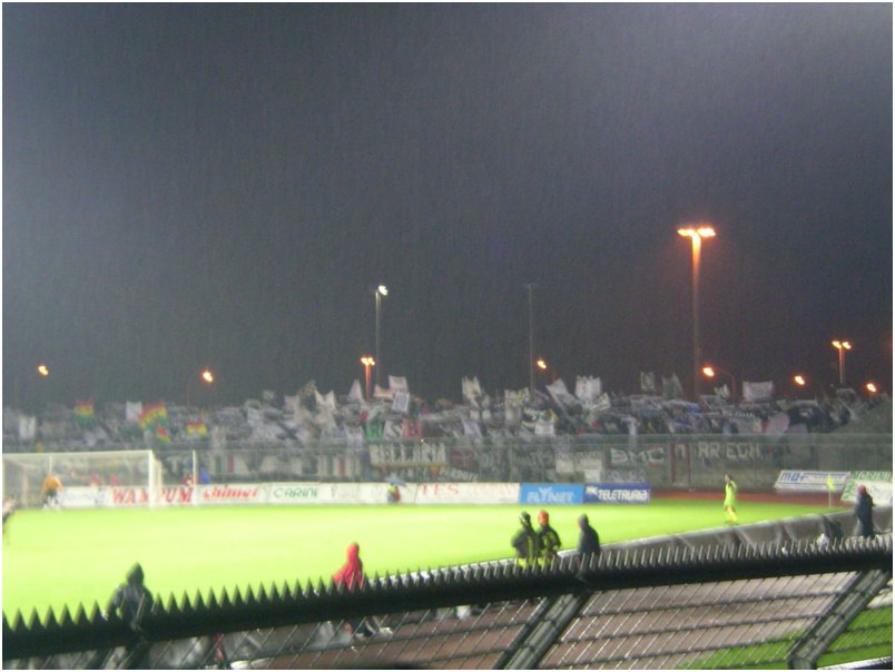 Arezzo - Cesena  30.10.2004 043